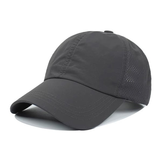 Casquette technique spéciale queue de cheval
